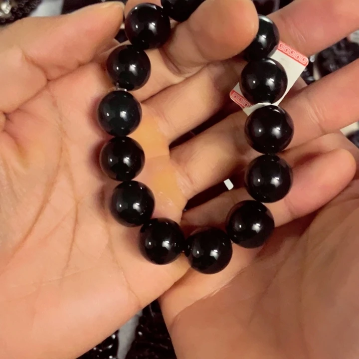 I***.翡翠未镶嵌颈饰手串