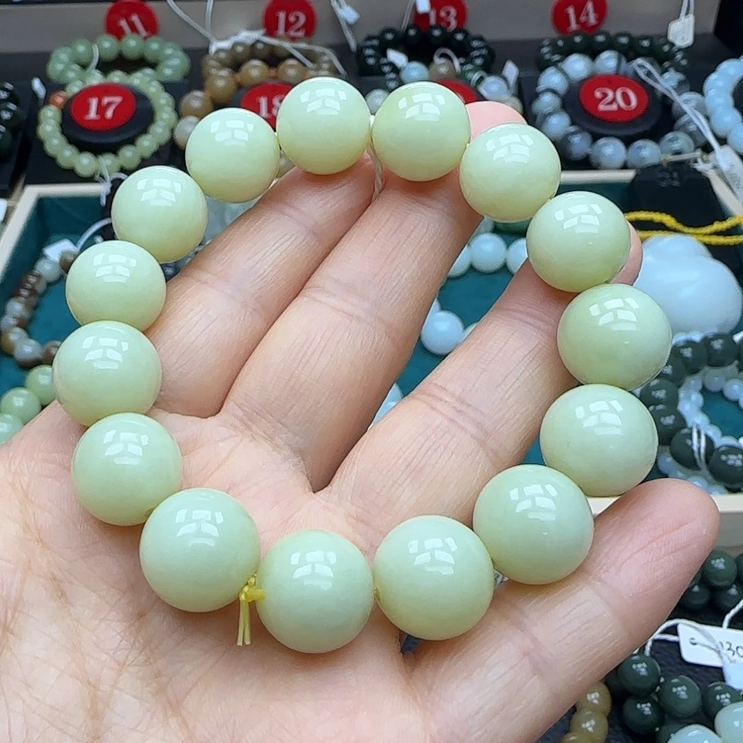 和田玉未镶嵌手串