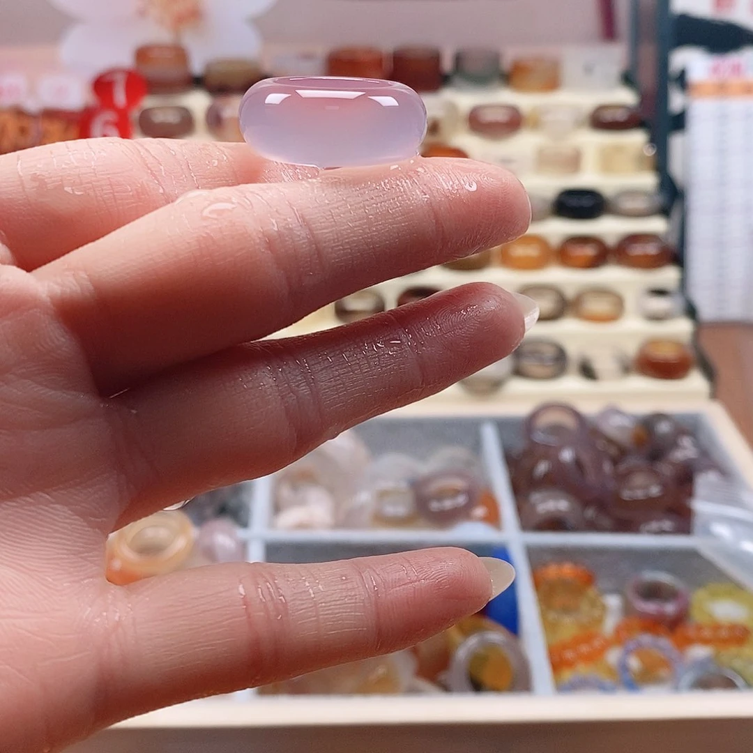 玛瑙/玉髓戒指未镶嵌一***茄