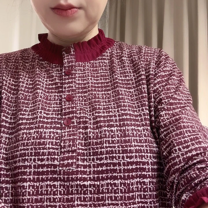 阿***云韩国法式小领红色8码