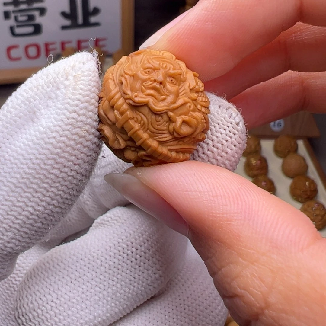 文玩核桃把件养****.精修款王灵官18左右尺寸有正常封口线