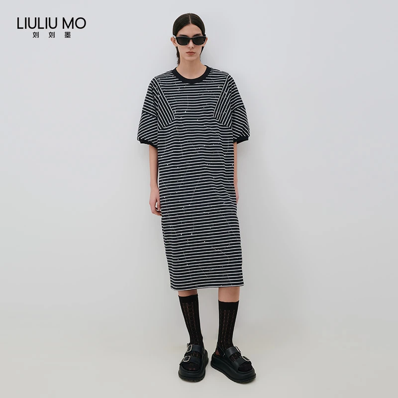 刘刘墨小众设计个性烫银经典黑白条纹撞色圆领套头松弛百搭连衣裙