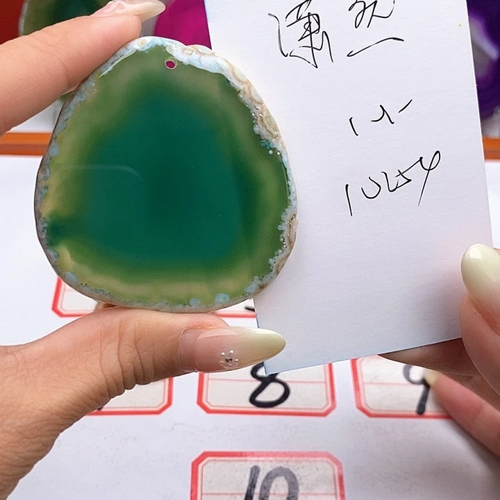 潇***哦合金颈饰玛瑙/玉髓