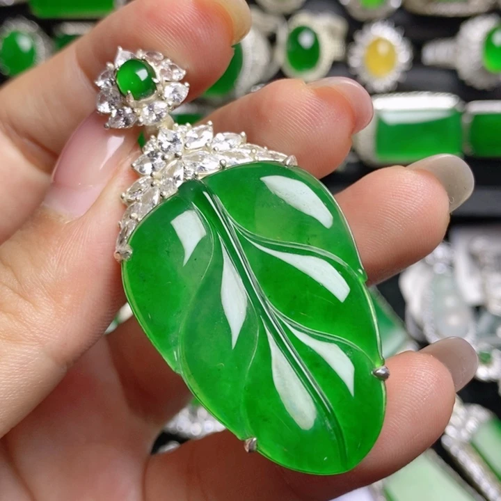 翡翠挂件银S925镶嵌叶子