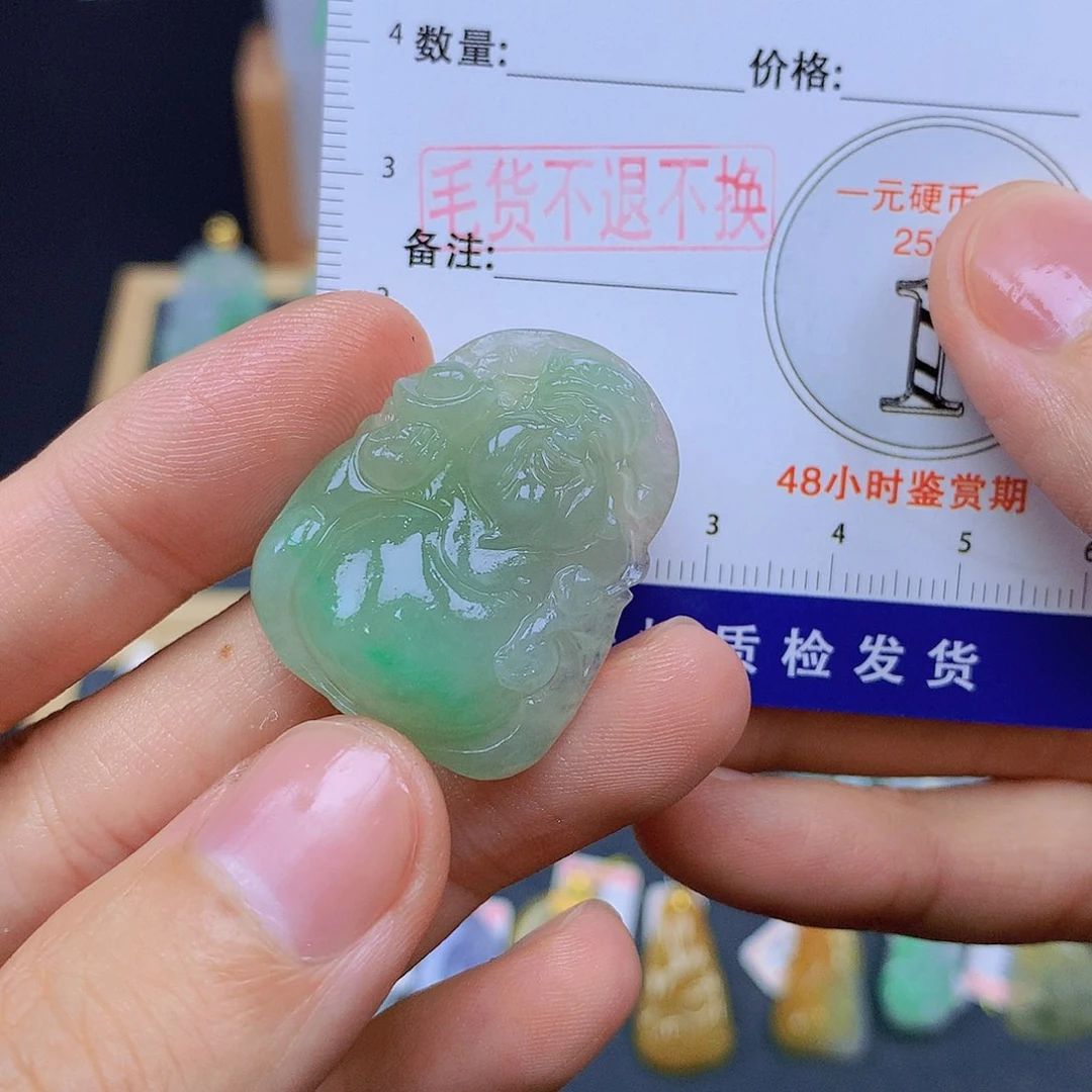 翡翠未镶嵌颈饰翡翠