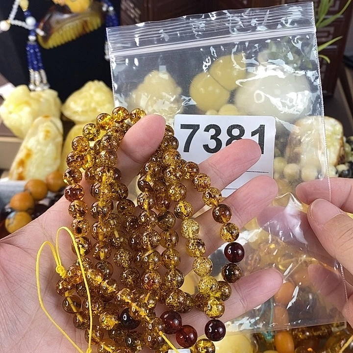 蜜蜡未镶嵌珠宝奇石