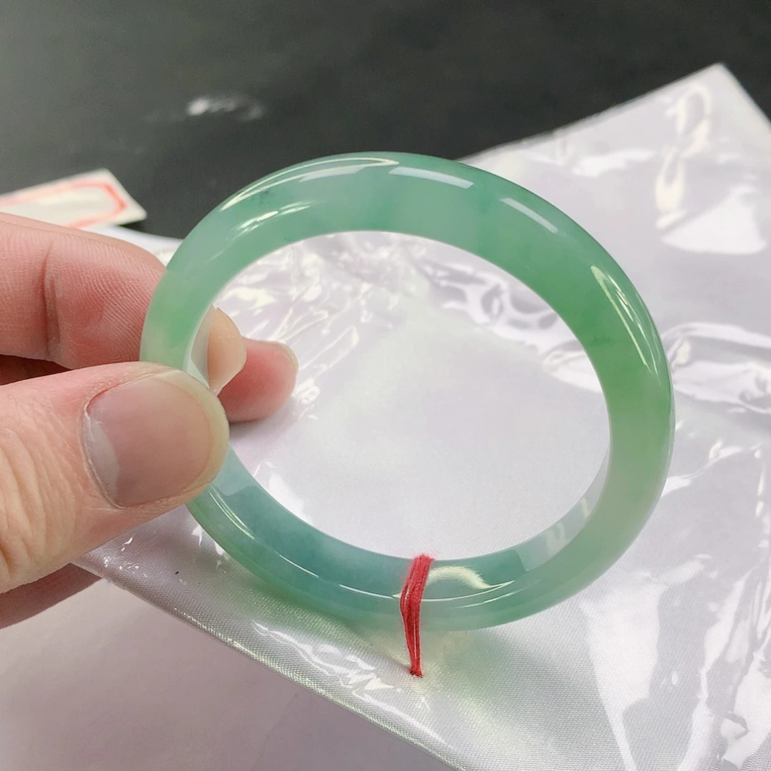 翡翠手镯未镶嵌135缅甸天然翡翠A货