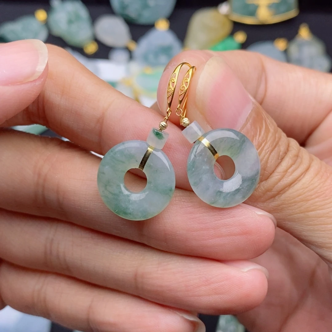 翡翠18K金镶嵌颈饰翡翠翡翠翡翠