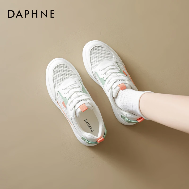 达芙妮透气网面小白鞋女2025年秋季新款百搭舒适休闲厚底运动板鞋