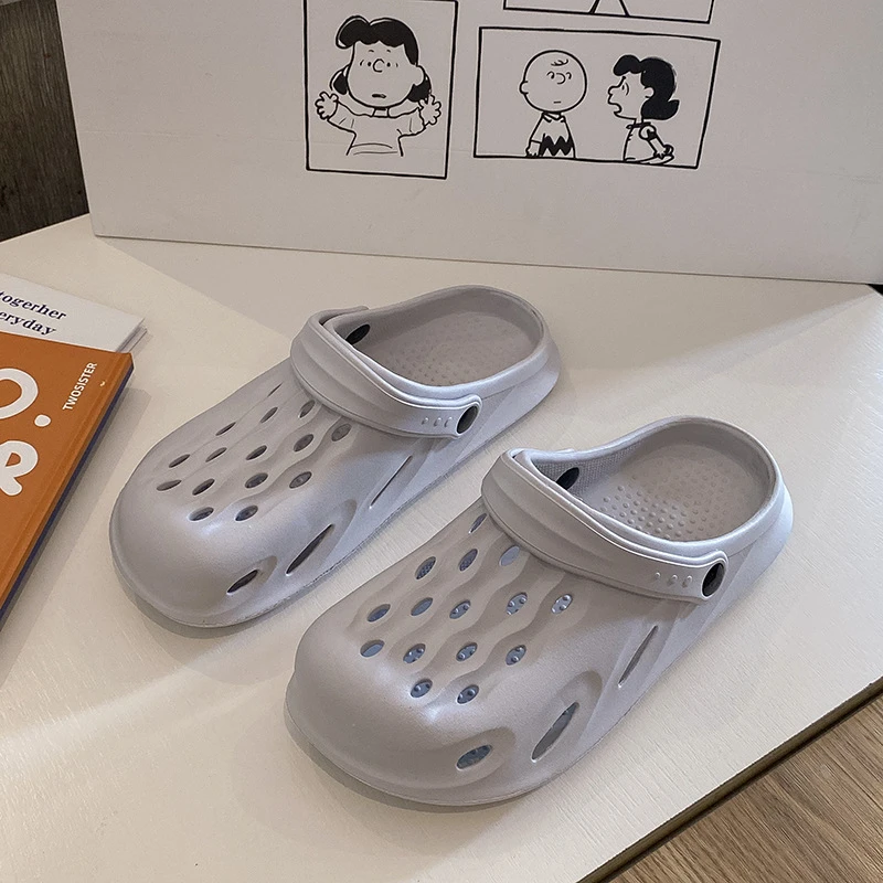 军装沙滩卡通凉拖鞋外穿包头洞洞鞋新款夏季防滑女可爱透气软底踩