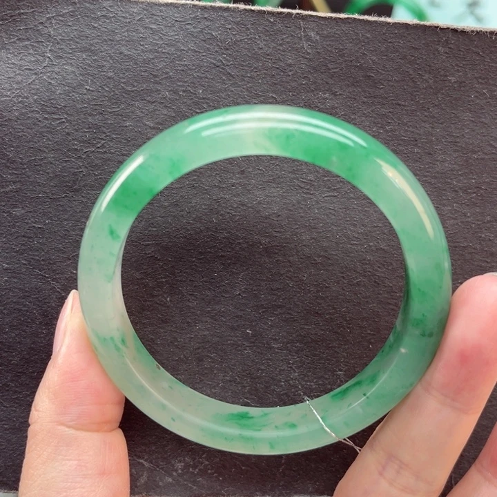 未镶嵌手镯石英质玉5-55