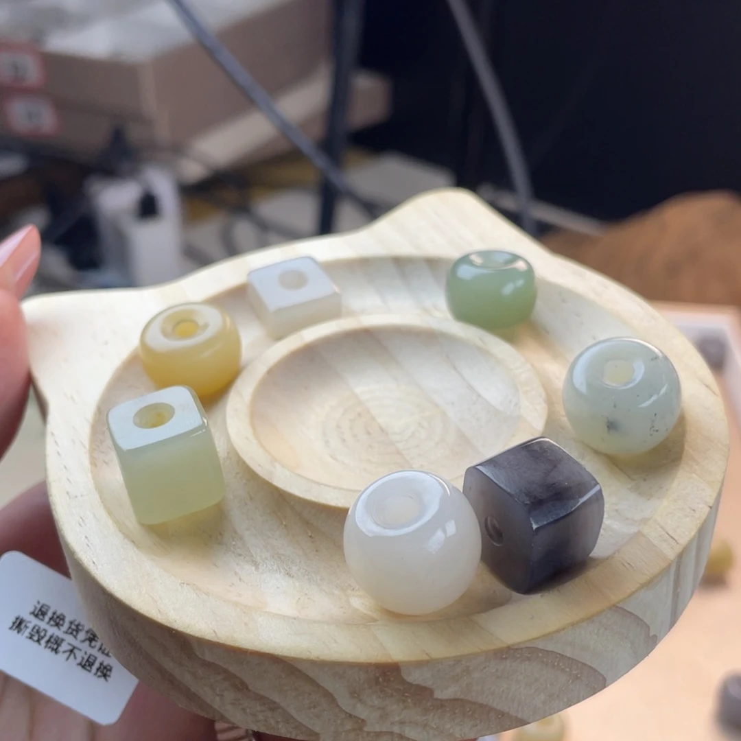 手链未镶嵌和田玉（糖玉）畅*