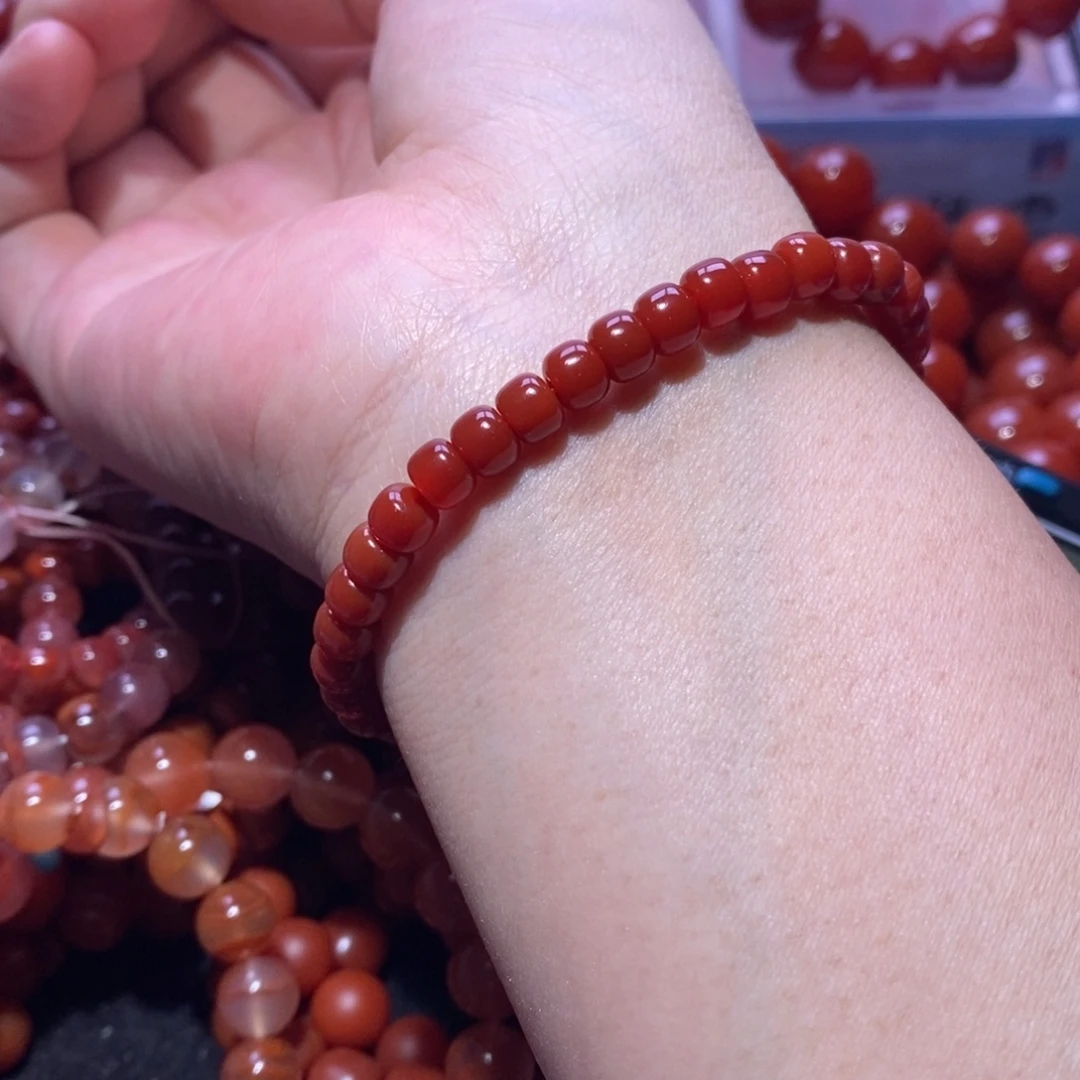 南红玛瑙未镶嵌手链5.8