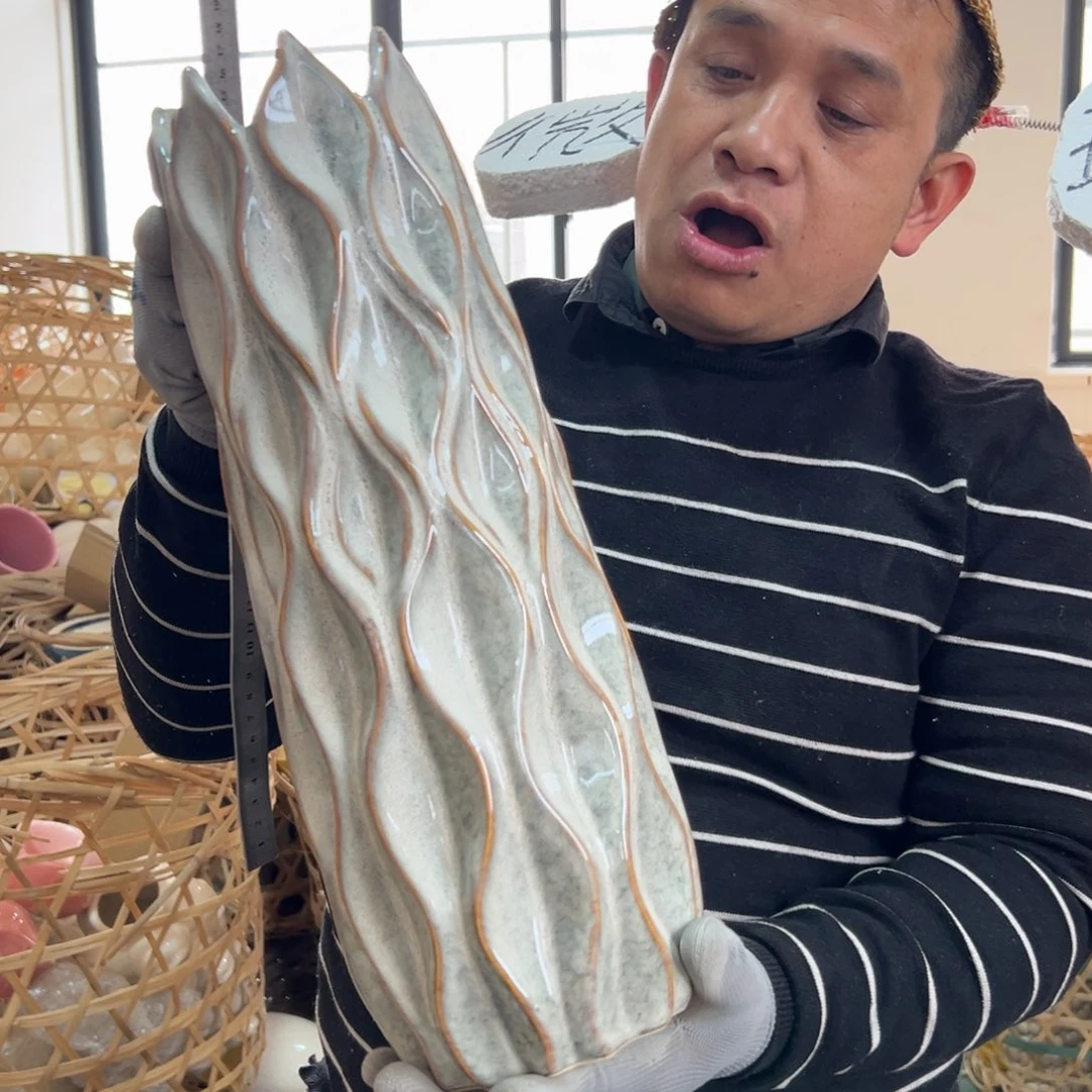 摆件123 号高中低温陶瓷工艺瓶（部分微瑕）