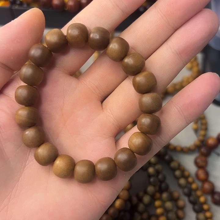 沉香手串奶香味可盘可玩