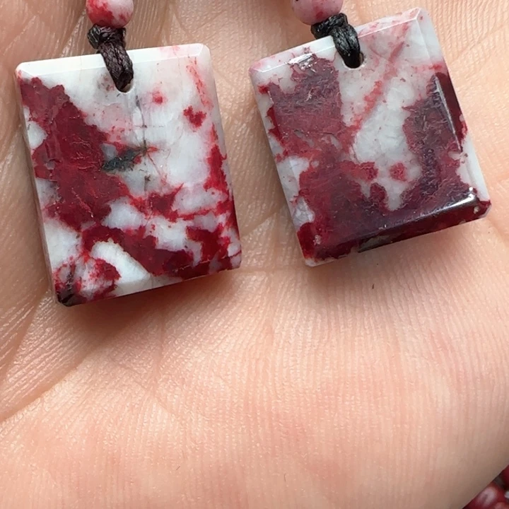 天然辰砂原矿朱砂无事牌吊坠