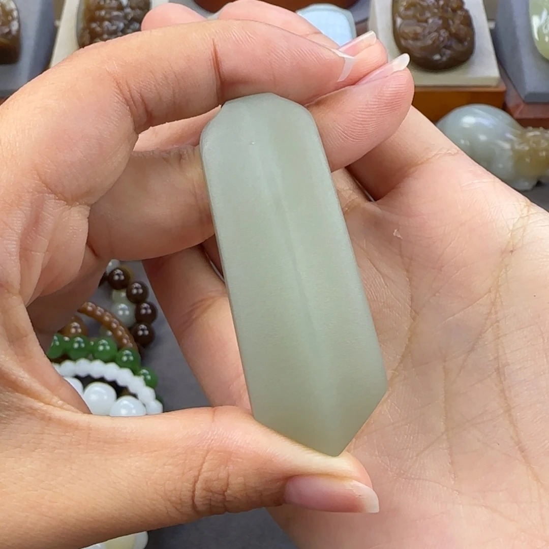 定制和田玉未镶嵌和田玉