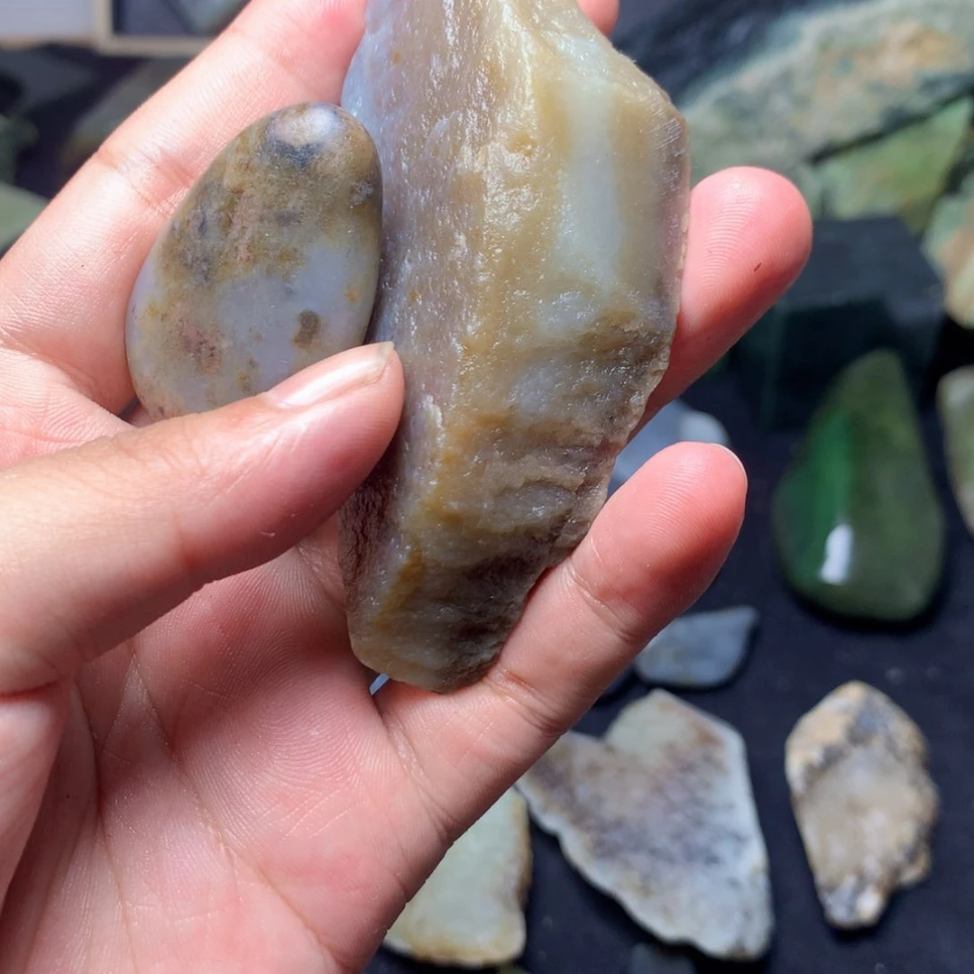 和田玉（糖玉）未镶嵌珠宝奇石@*是