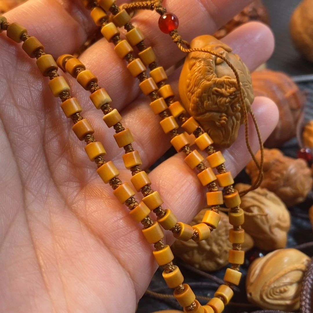 橄榄核把件我****啊虎加链子