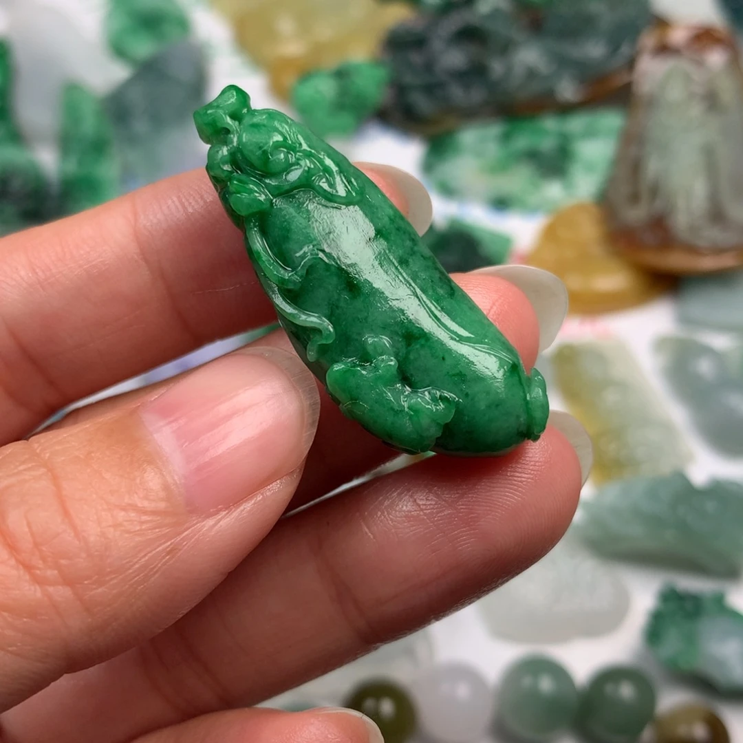 定制翡翠未镶嵌翡翠