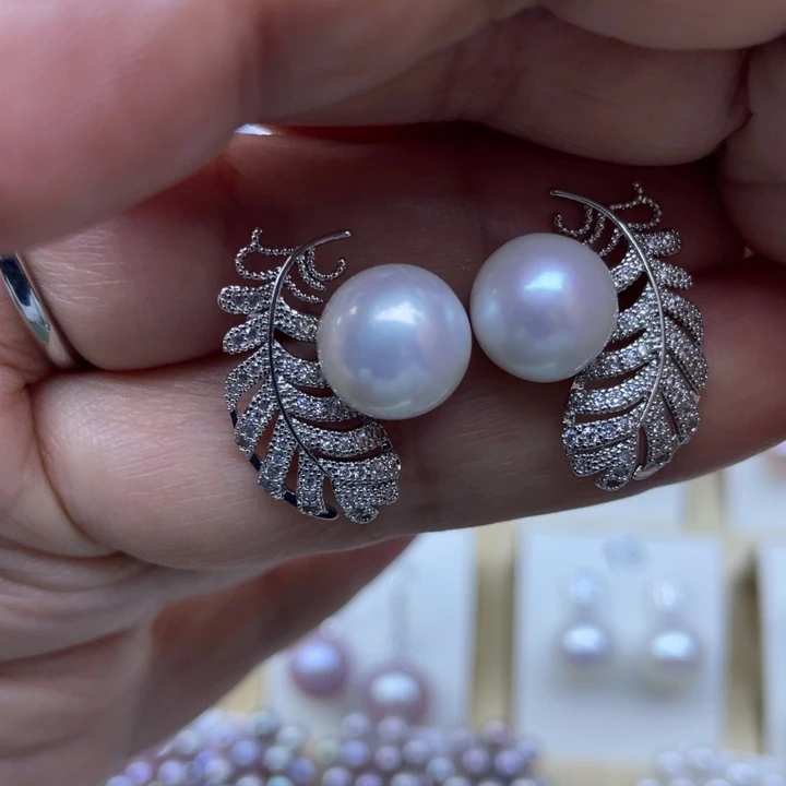 淡水珍珠银S925镶嵌耳饰
