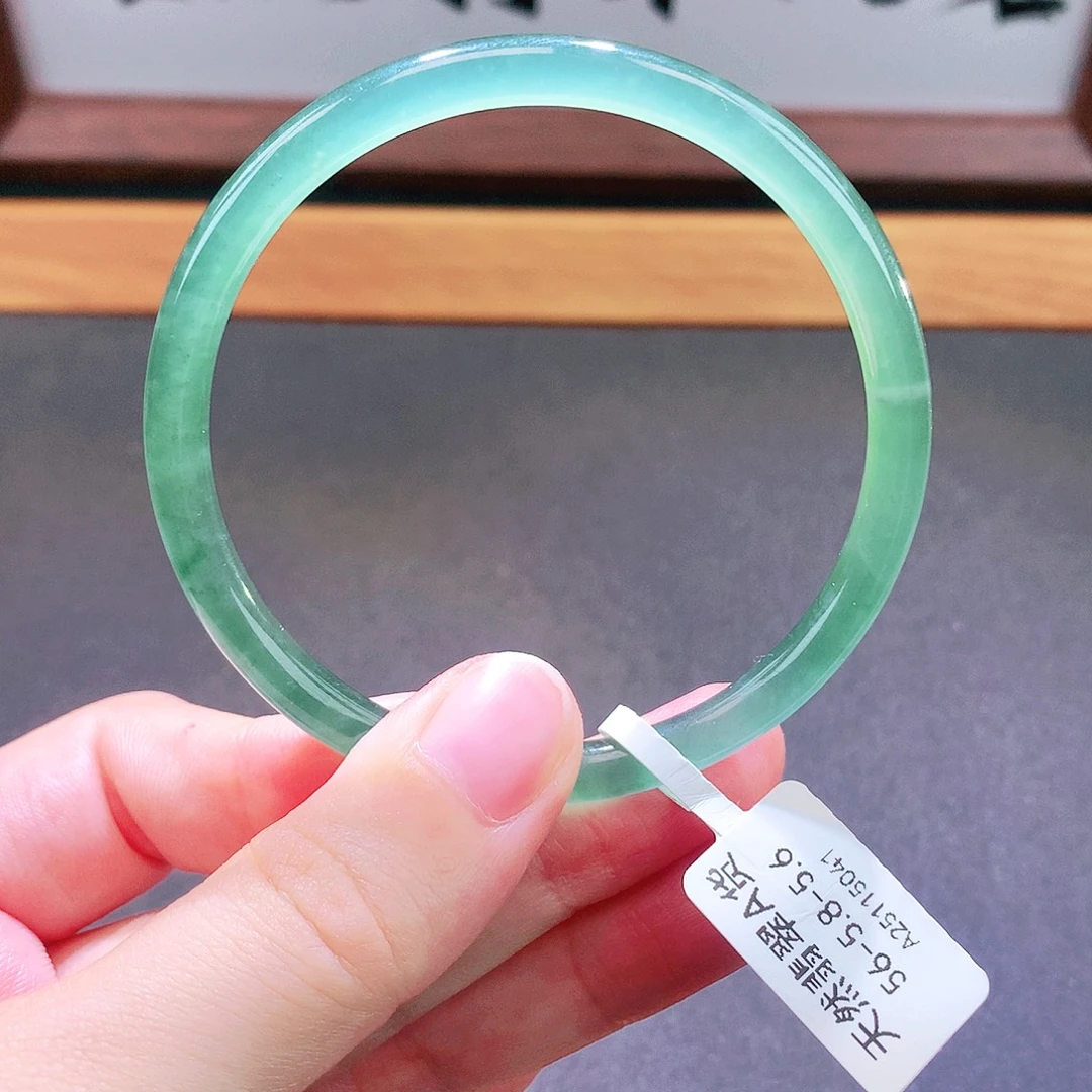 翡翠未镶嵌手镯天然翡翠