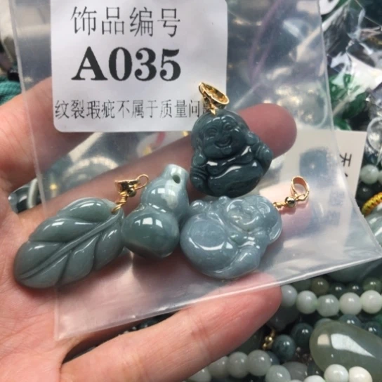 翡翠未镶嵌颈饰翡翠