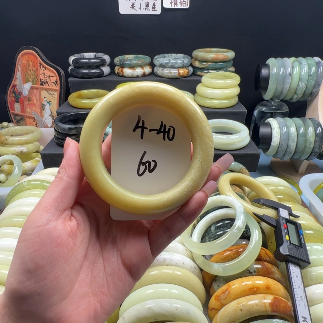 开****蛇纹石玉未镶嵌手镯