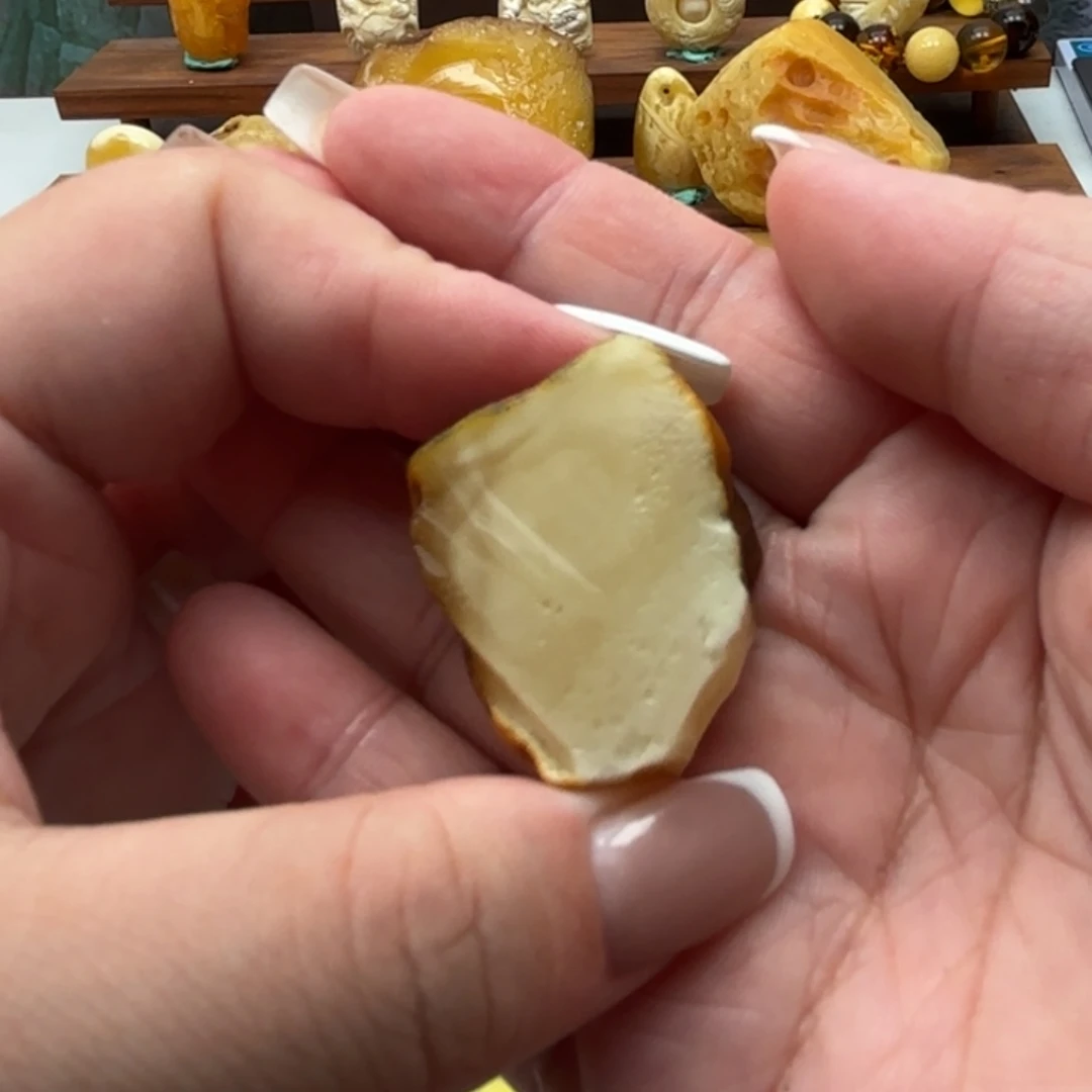 唐***棠未镶嵌定制琥珀蜜蜡
