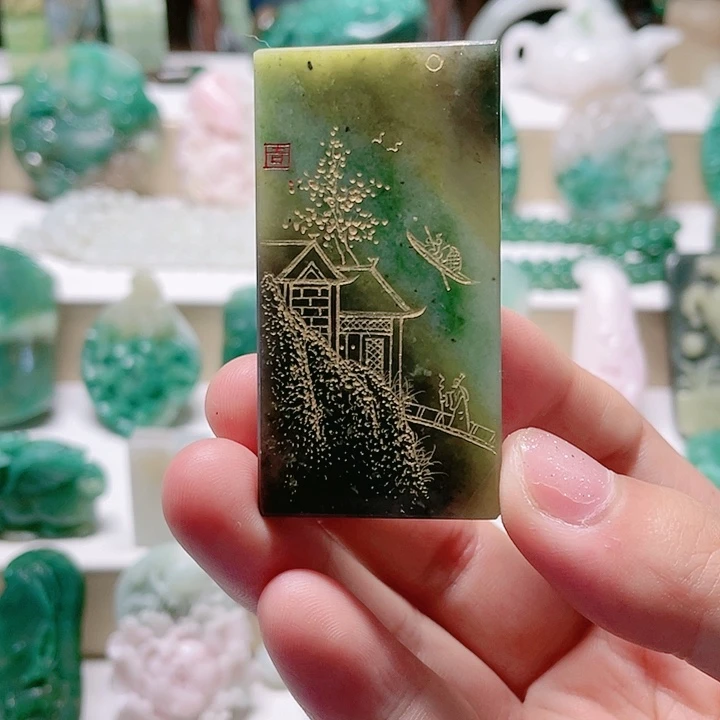 独山玉未镶嵌颈饰