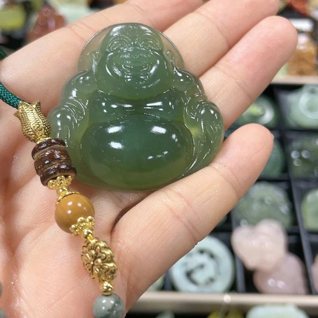 蛇纹石玉颈饰合金