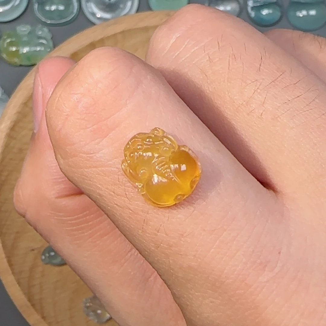 颈饰未镶嵌翡翠貔貅