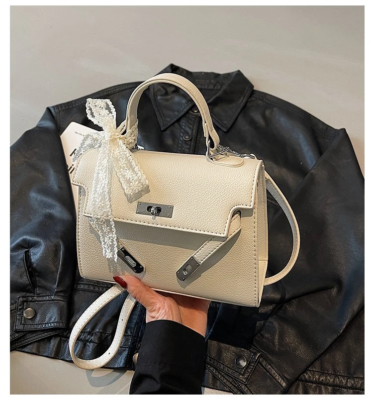 (A07）字母法式耐磨简约风纯色单肩车缝线腋下包都市简约拉链