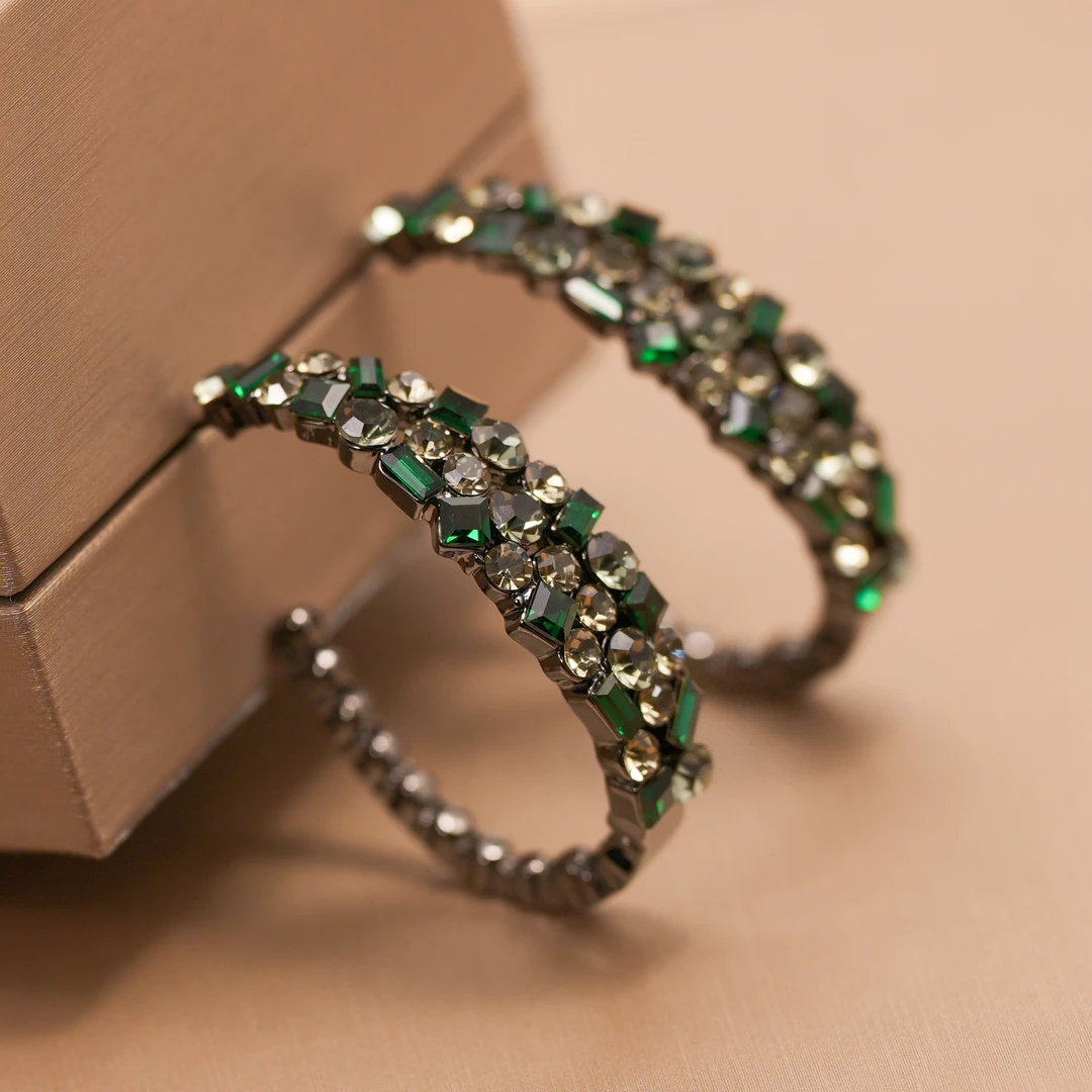 铜合金合成锆石耳饰 高级感夸张轻奢大耳圈女耳环2025年新款潮ins