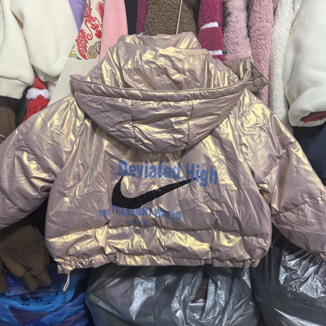 （非主图款）秋冬款外套，微瑕微脏款，介意勿拍感谢支持