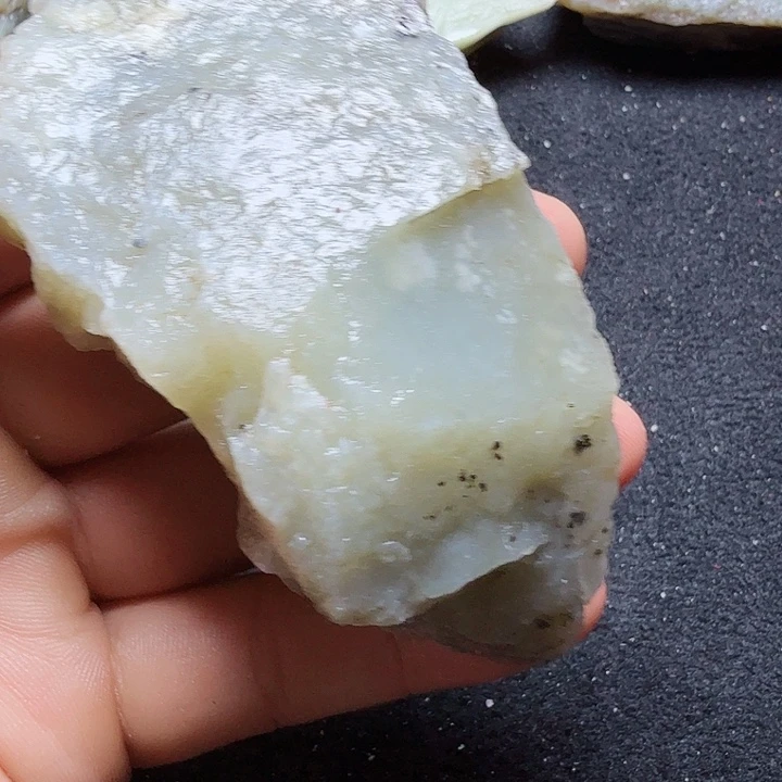 和田玉（糖玉）未镶嵌珠宝半成品
