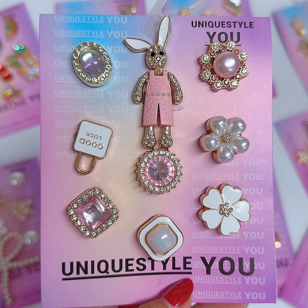 2025夏季新款洞洞鞋鞋花配饰水钻耀石智必星复古沙滩鞋可拆卸鞋扣