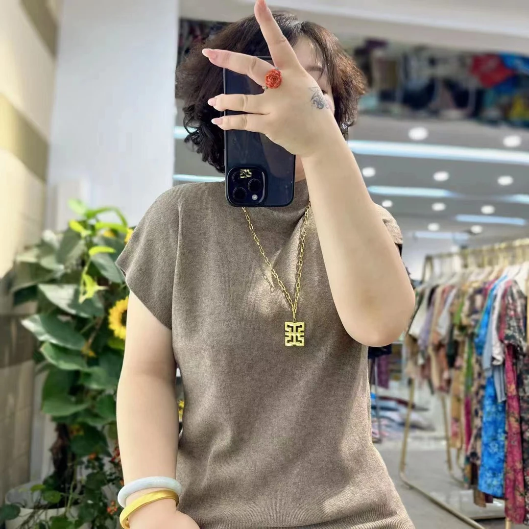 【简爱】早春新款经典百搭显瘦精纺针织上衣