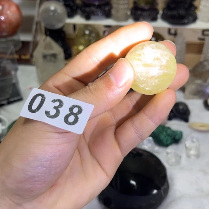 未镶嵌水晶大型摆件（非配饰）