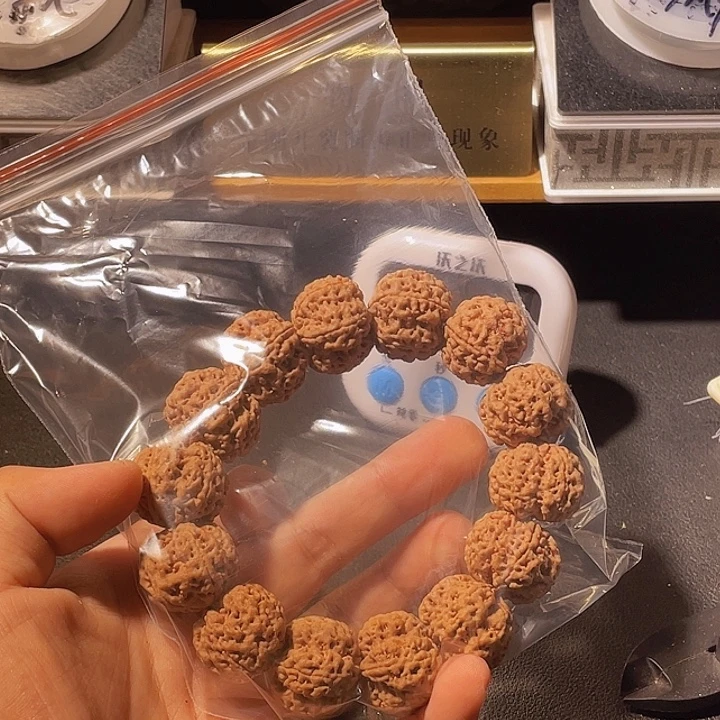 用***8金刚菩提手串金刚