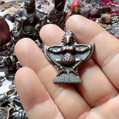【闪购商品】花岗石非金属锆石铁合金