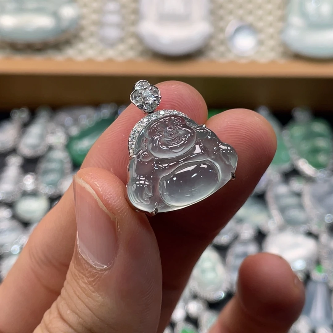 翡翠18K金镶嵌颈饰佛公