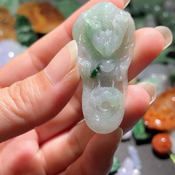 颈饰未镶嵌翡翠天