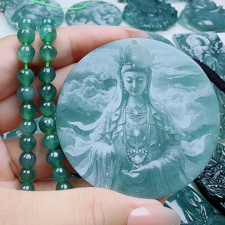 翡翠未镶嵌颈饰多样性发货天然的A货翡翠