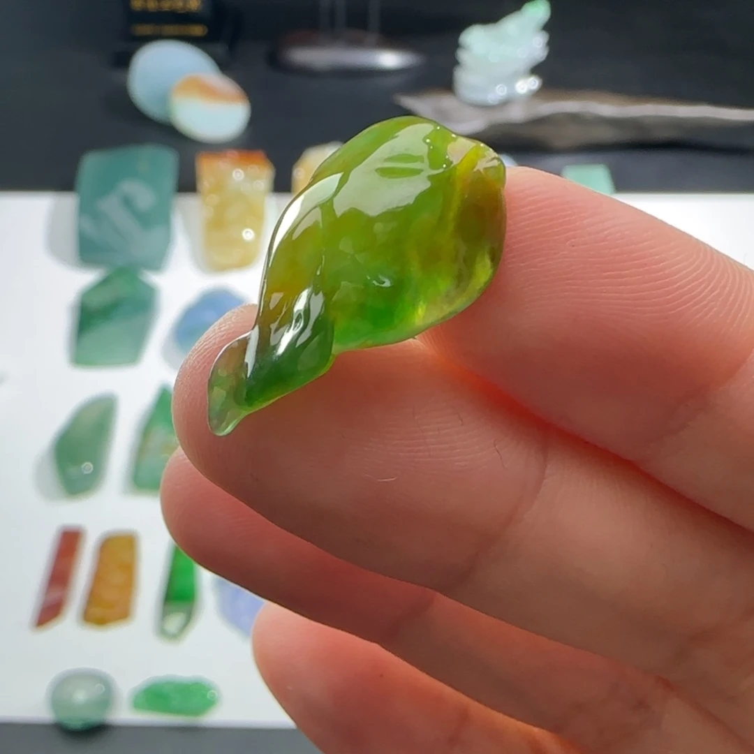 定制翡翠未镶嵌材料