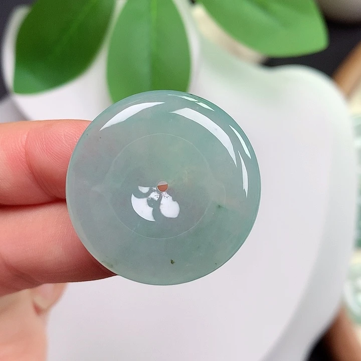 颈饰未镶嵌翡翠平安扣28.7x5.1mm