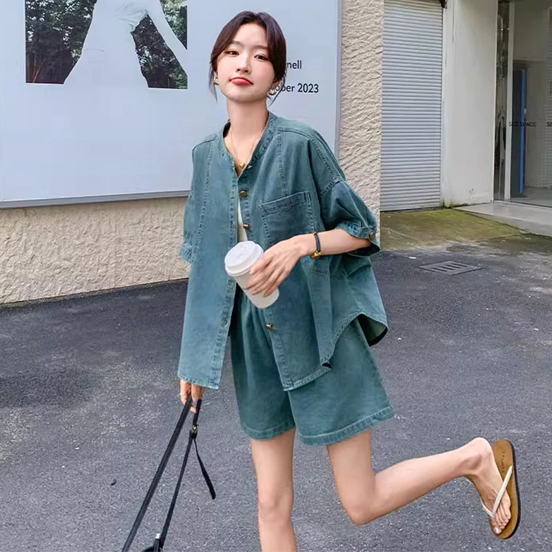 夏季薄款蓝色休闲牛仔套装女小个子2025新款圆领上衣短裤两件套