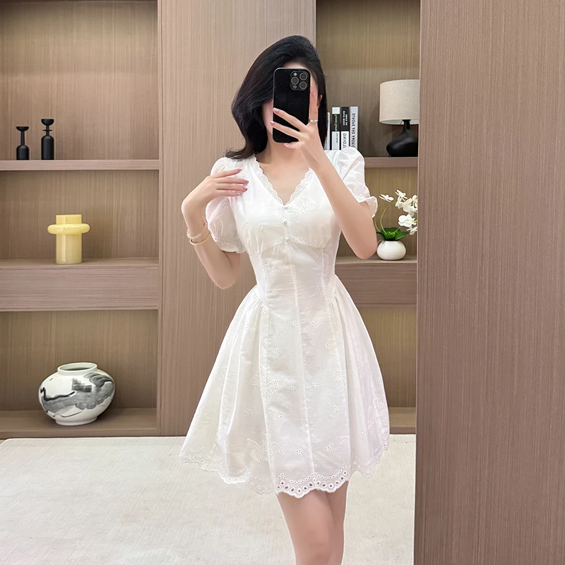 实拍气质镂空拼接设计收腰小黑裙连衣裙