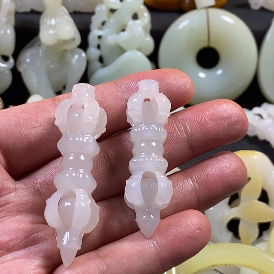 一***凡和田玉未镶嵌挂件