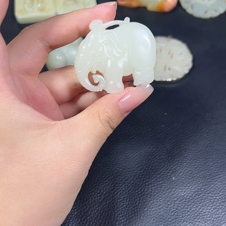 和田玉未镶嵌挂件